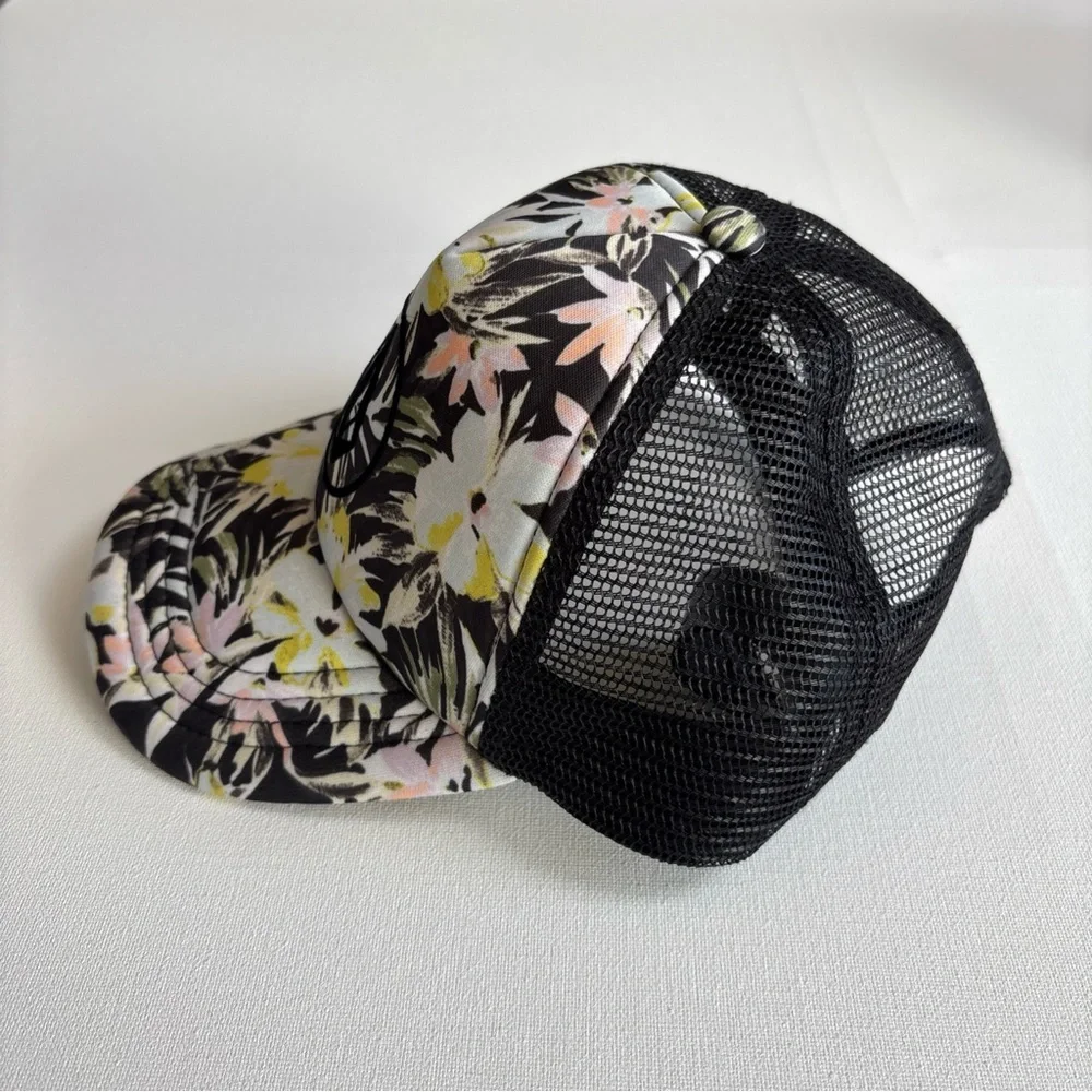 Volcom Floral Tropical Trucker Hat Black Mesh Snapback‎ Cap WON01-1220-01